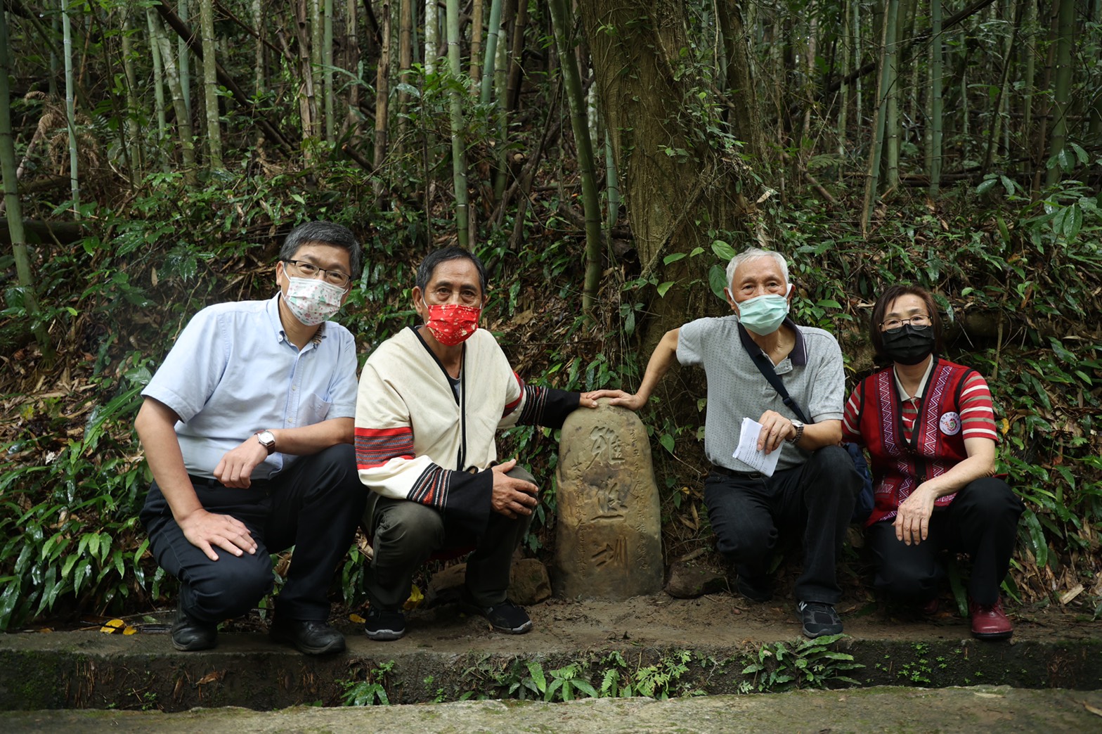 Read more about the article 客家向原住民族致敬 客委會苗栗雅悠圳立碑石紀念